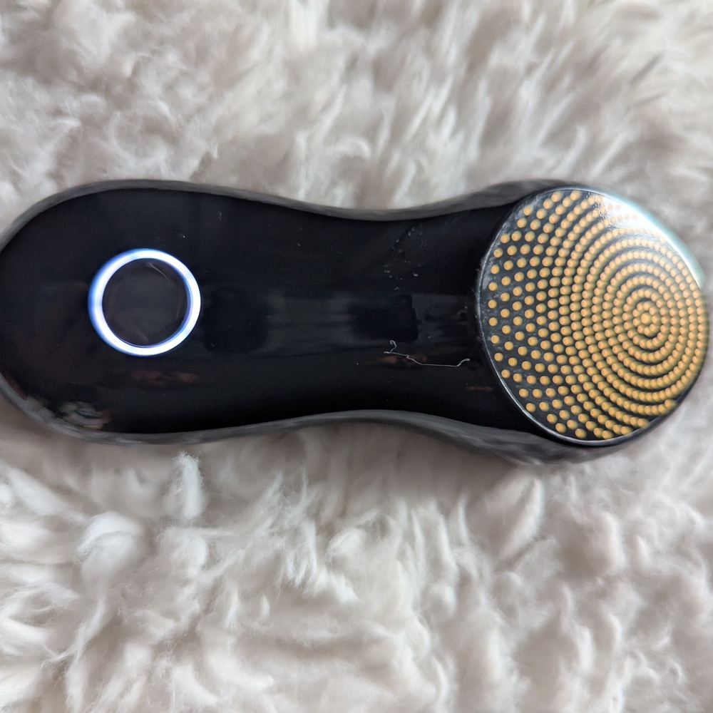 Nebulyft N1 Micro-RF Beauty Device - Picture 4 of 10